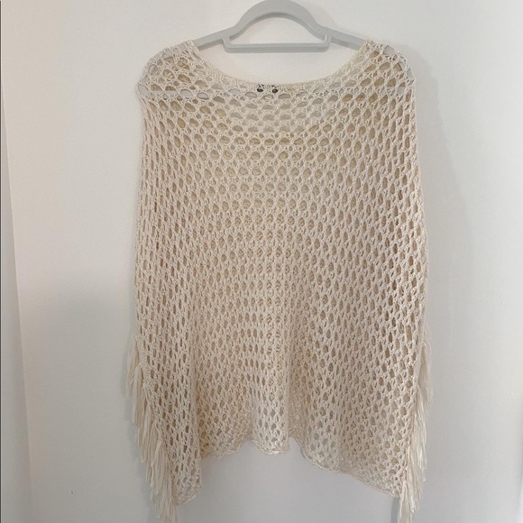 Poncho/sweater - size small - Picture 2 of 3